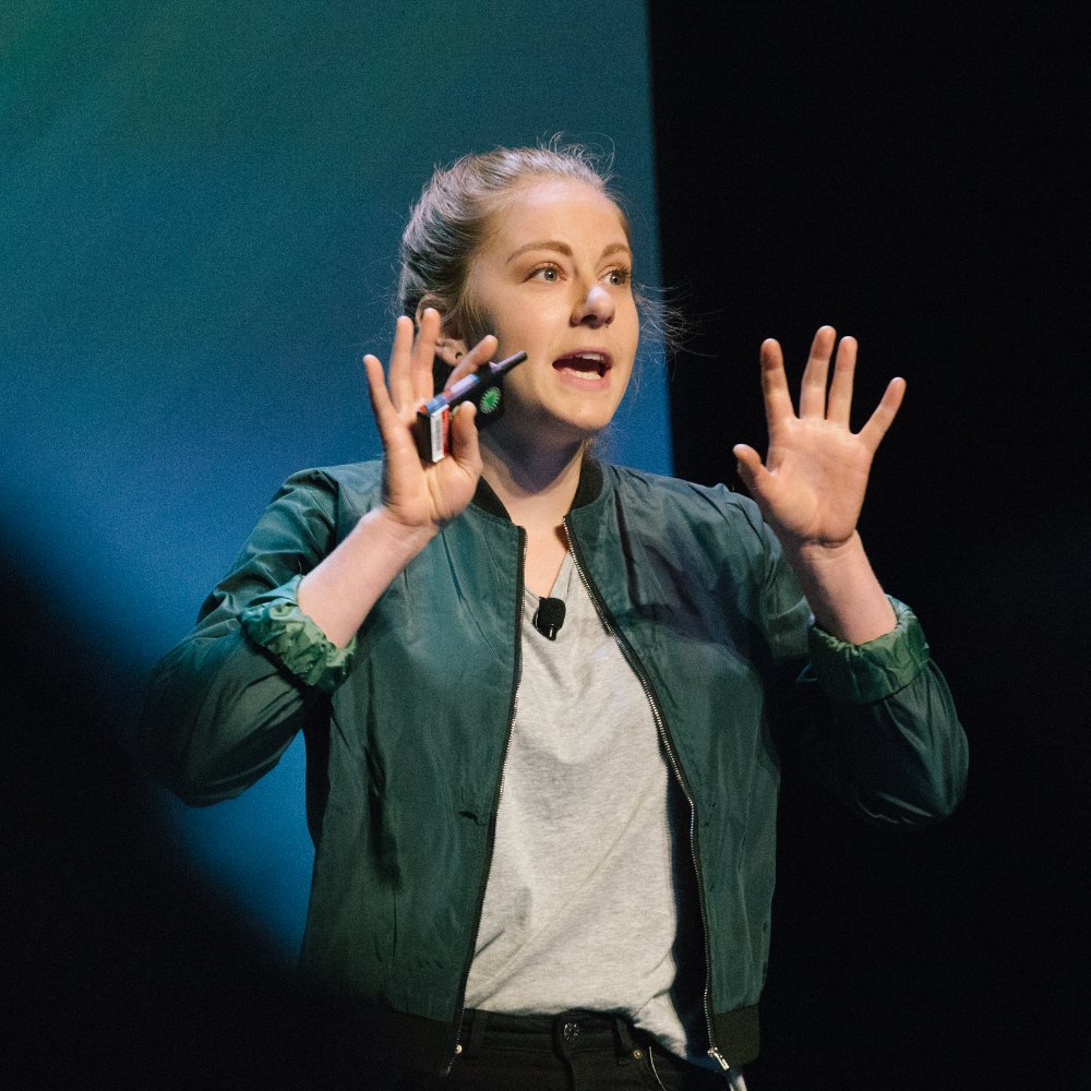 <a href="/2016/videos/simone-giertz/">Simone Giertz</a>